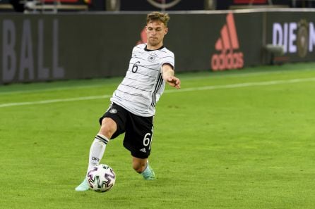 Joshua Kimmich durante un partido con la selección alemana