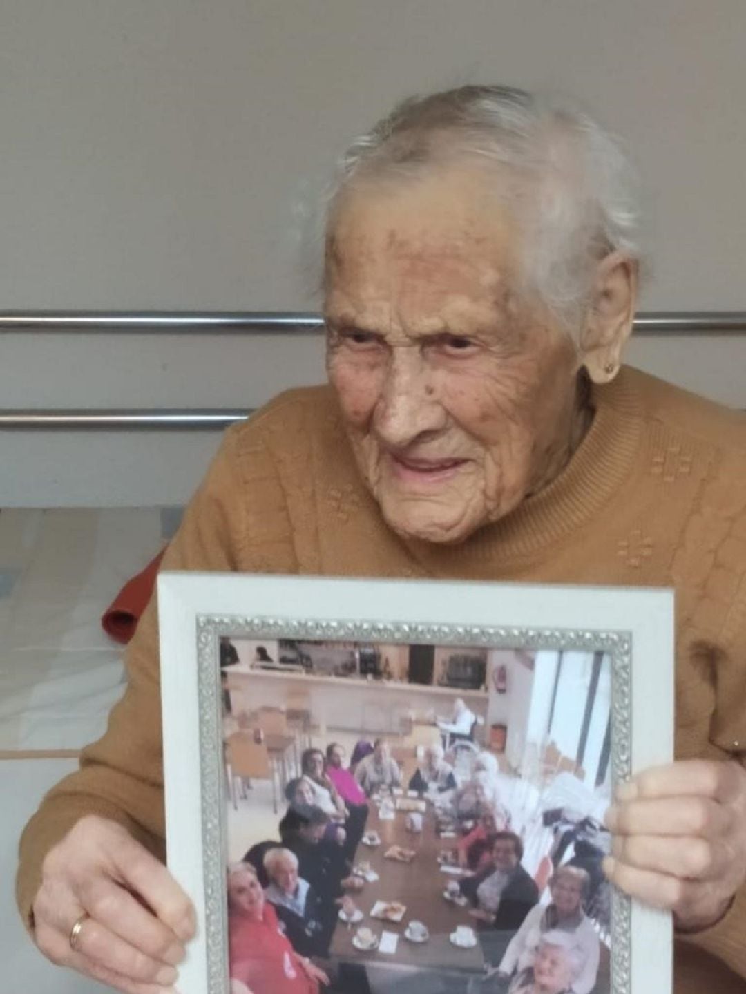 Julia Hoyos cumple 106 años