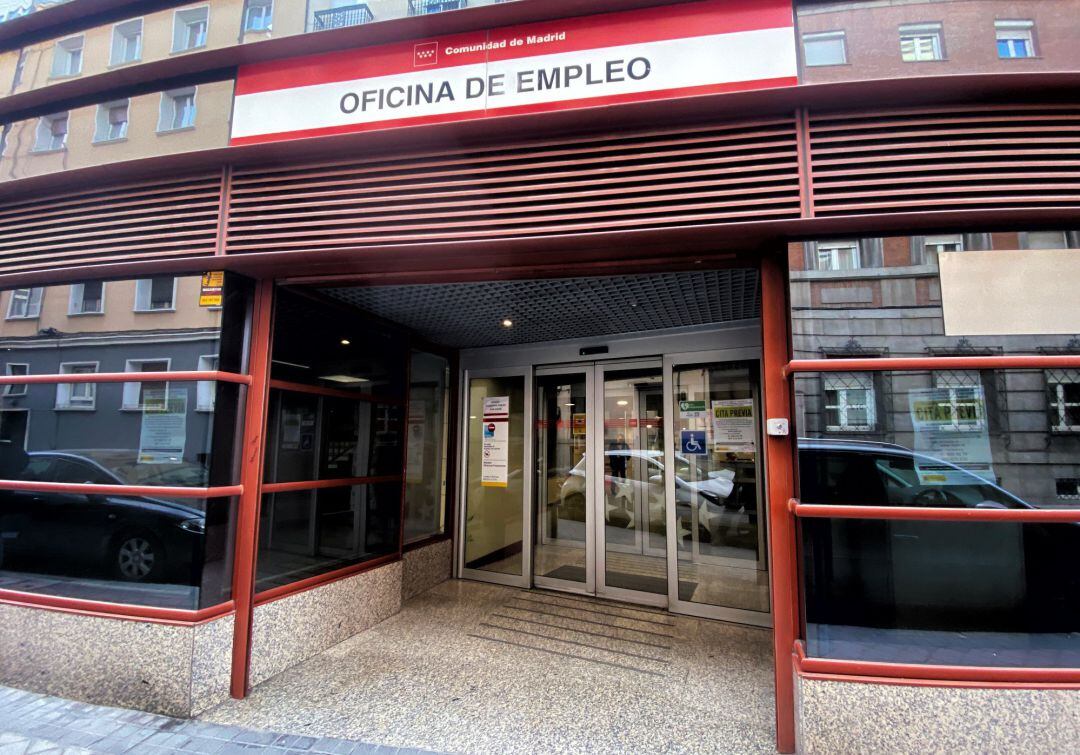 Entrada de una Oficina de Empleo