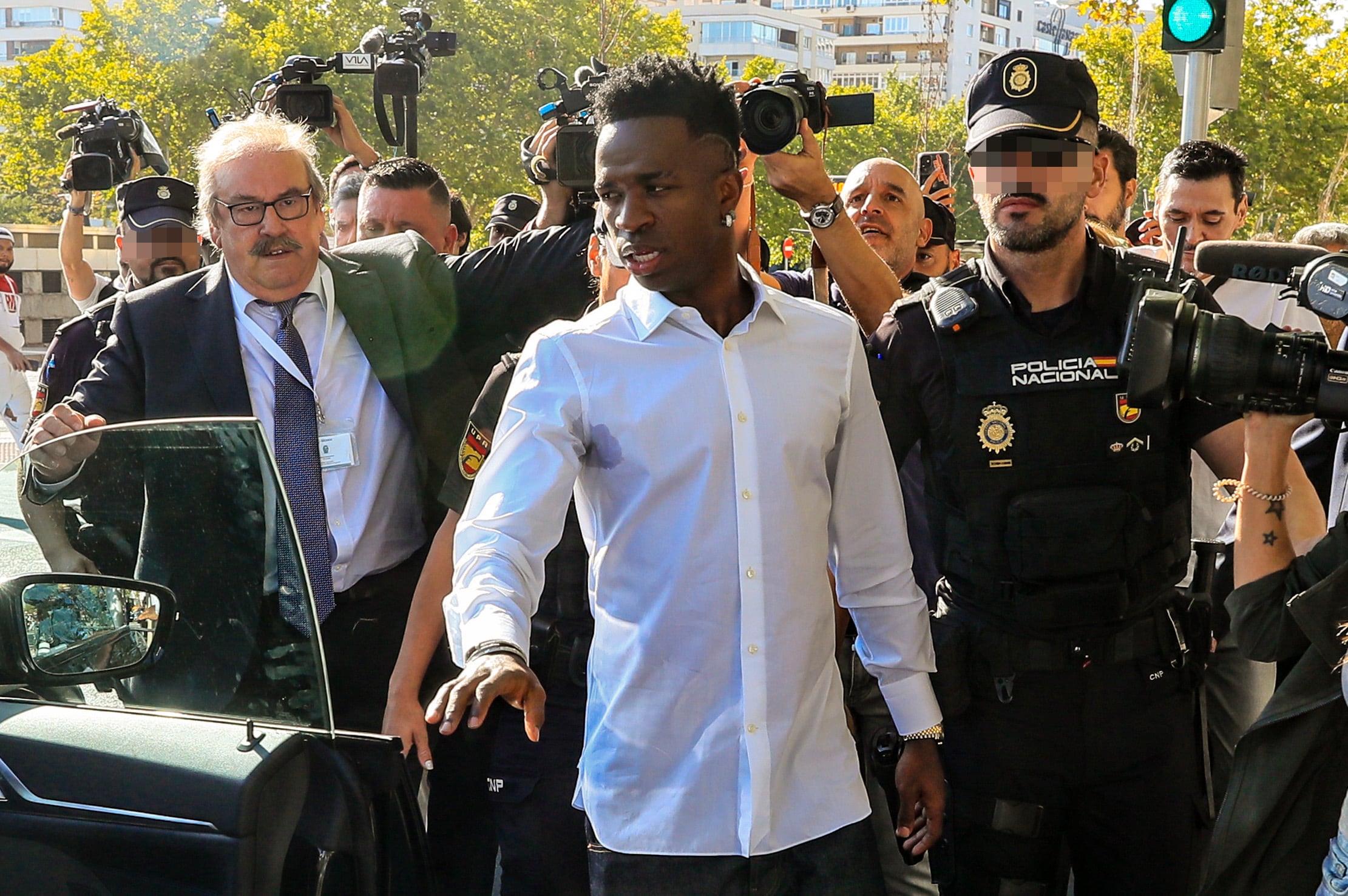 Vinicius, a su salida de los Juzgados de Plaza de Castilla, tras declarar este jueves.