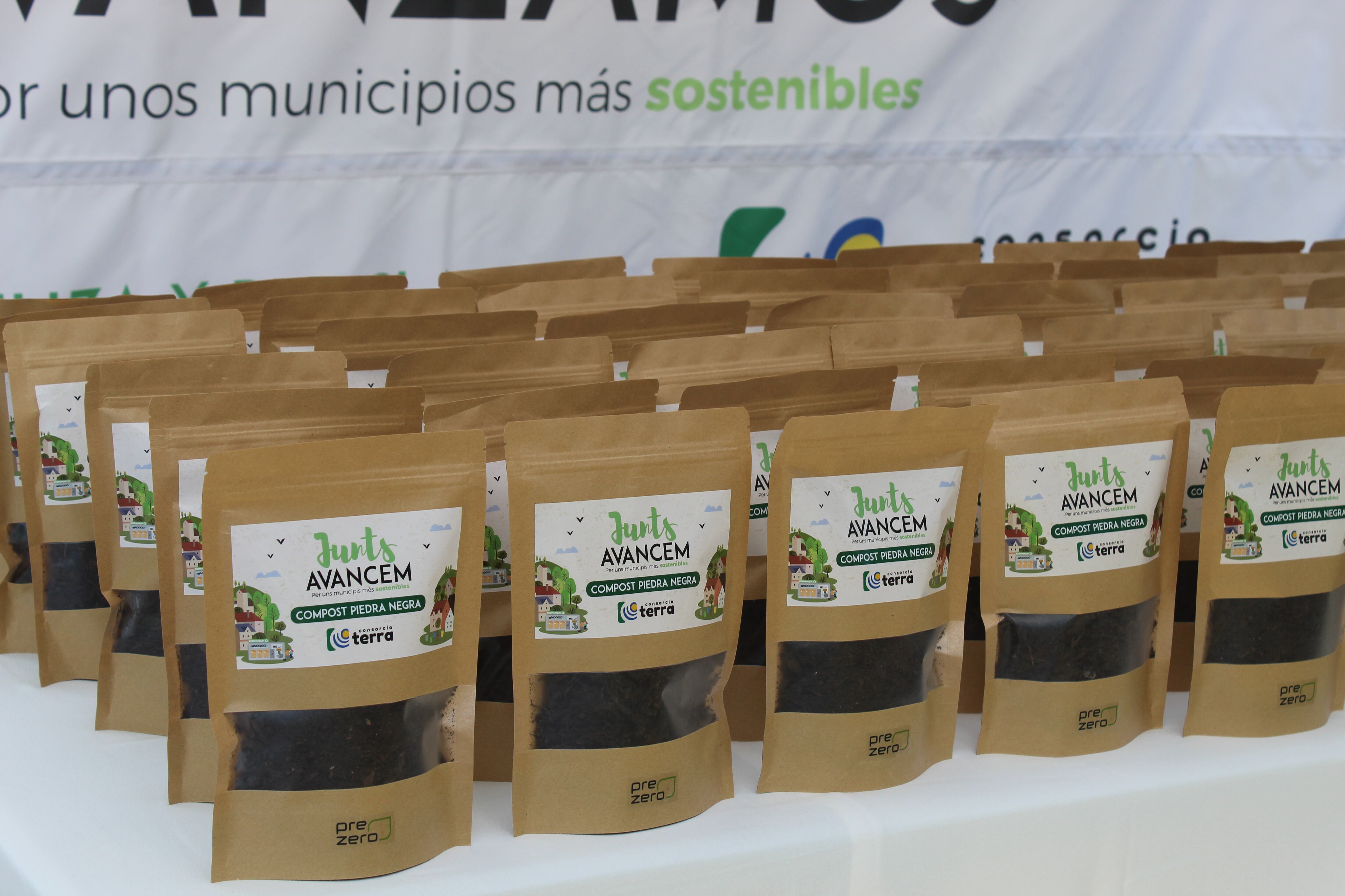 Este es el compost que resulta de la recogida selectiva de la materia orgánica en ciudades como Alcoy.