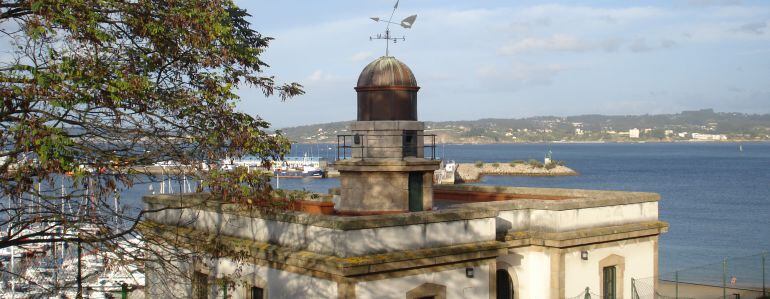 Faro de Oza