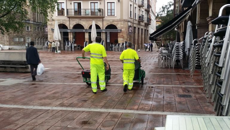 Trabajadores municipales denuncian al Ayuntamiento