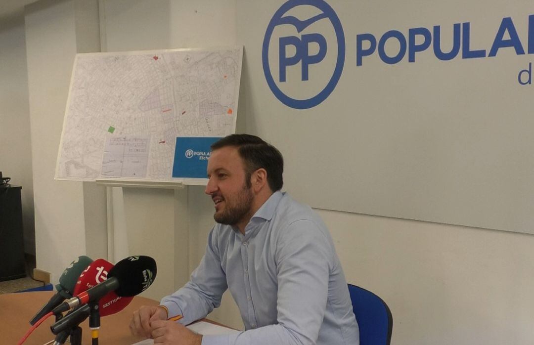 Pablo Ruz presenta su plan de aparcamientos para la ciudad