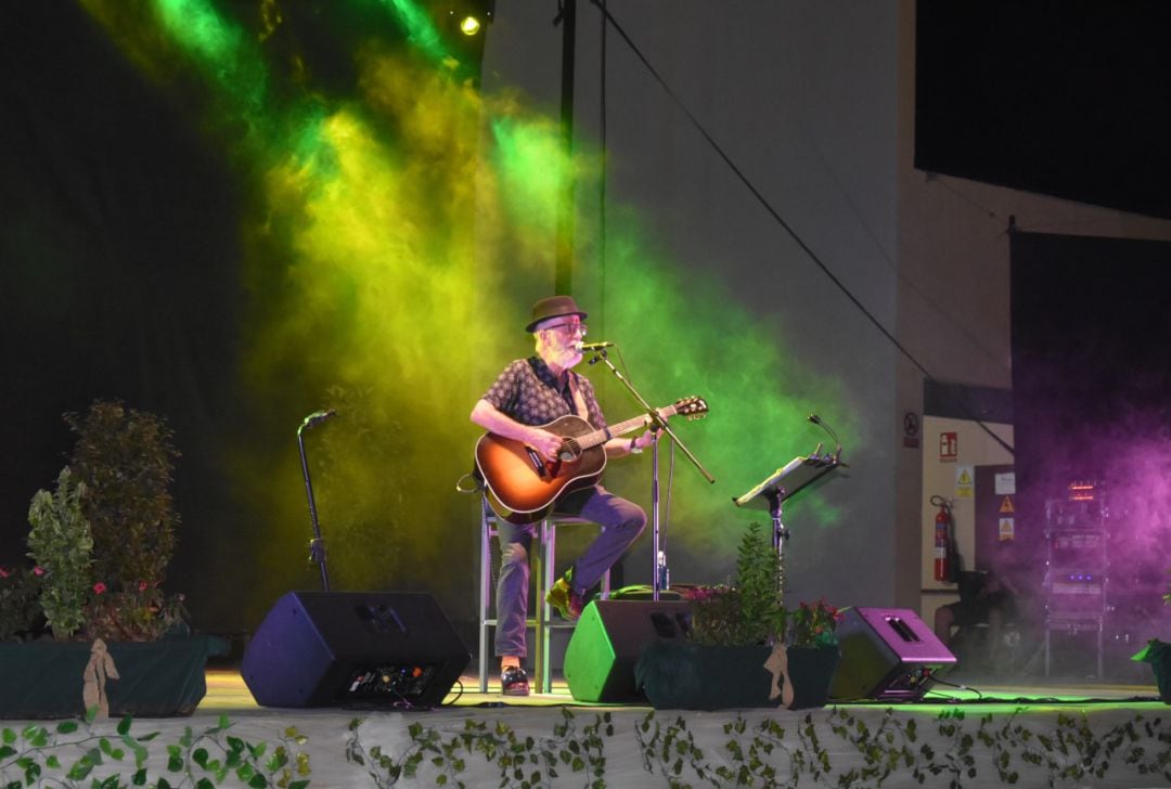 Pancho Varona en el escenario del Auditorio La Granja