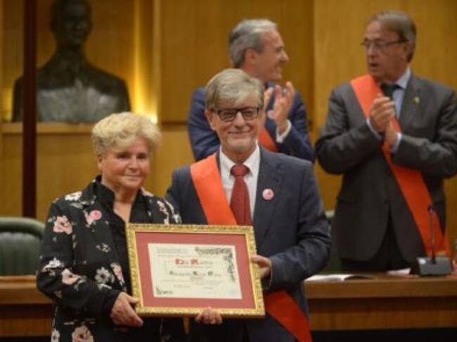 Concha Arnal, Hija Adoptiva