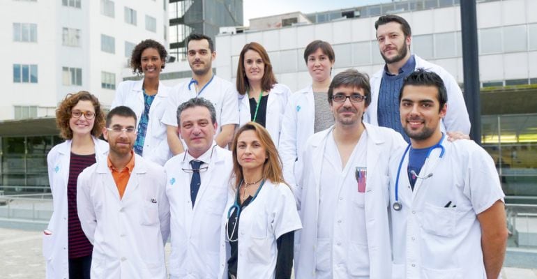 El equipo del Hospital de la Vall d&#039;Hebrón, en Barcelona, que ha hecho esta intervención pionera