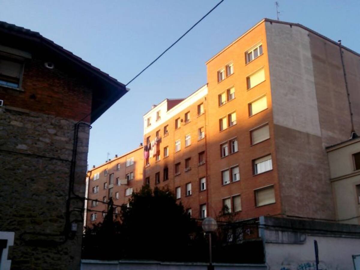 Fallece un anciano tras un incendio en su vivienda de Vitoria