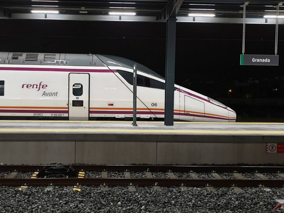 La tercera frecuencia Avant Granada-Málaga entrará en servicio el 5 de agosto
