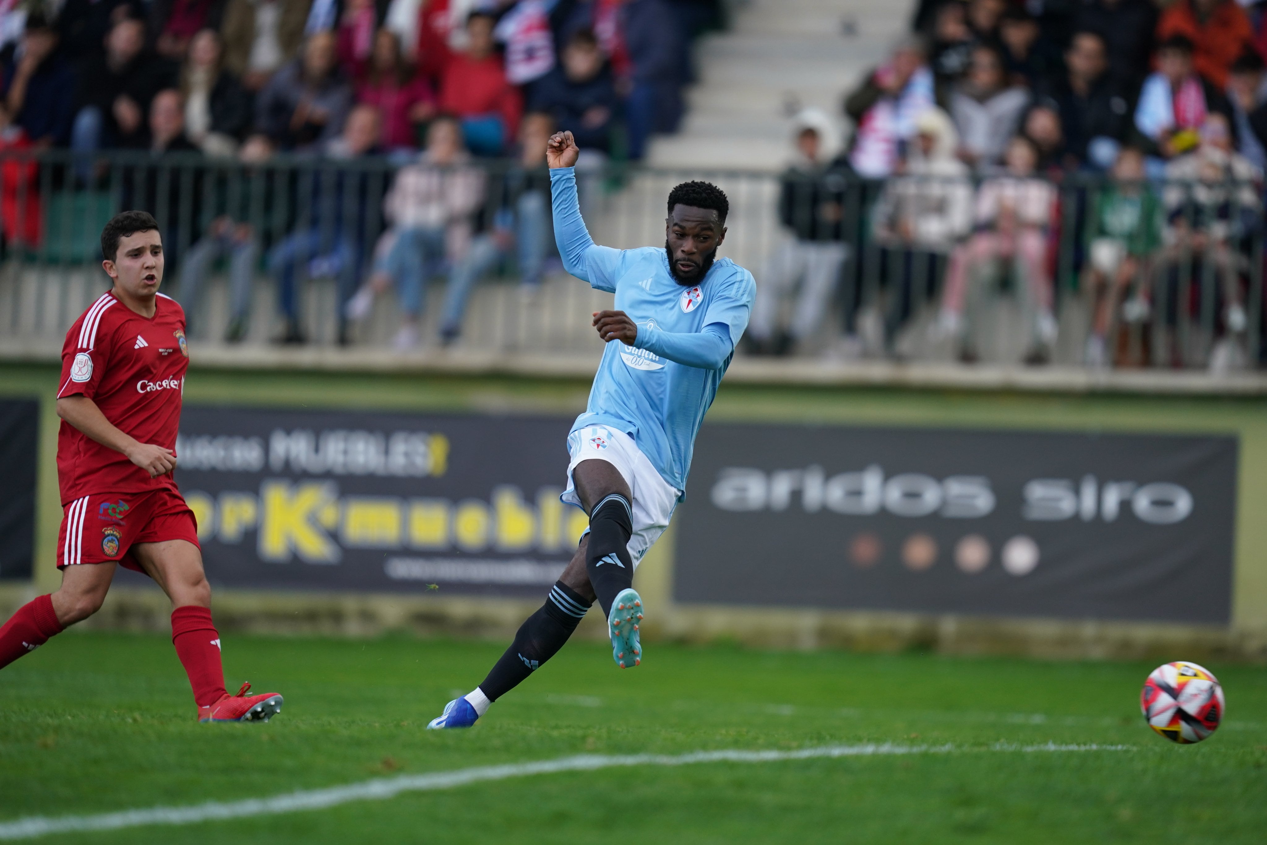 Remate de Jonathan Bamba que terminaba en el segundo gol del Celta ante el Turégano en Copa del Rey