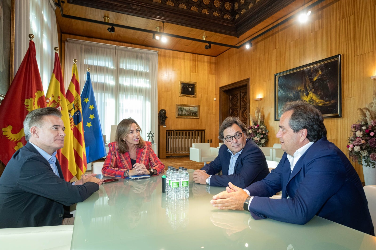 Natalia Chueca se reúne con los directivos del Real Zaragoza