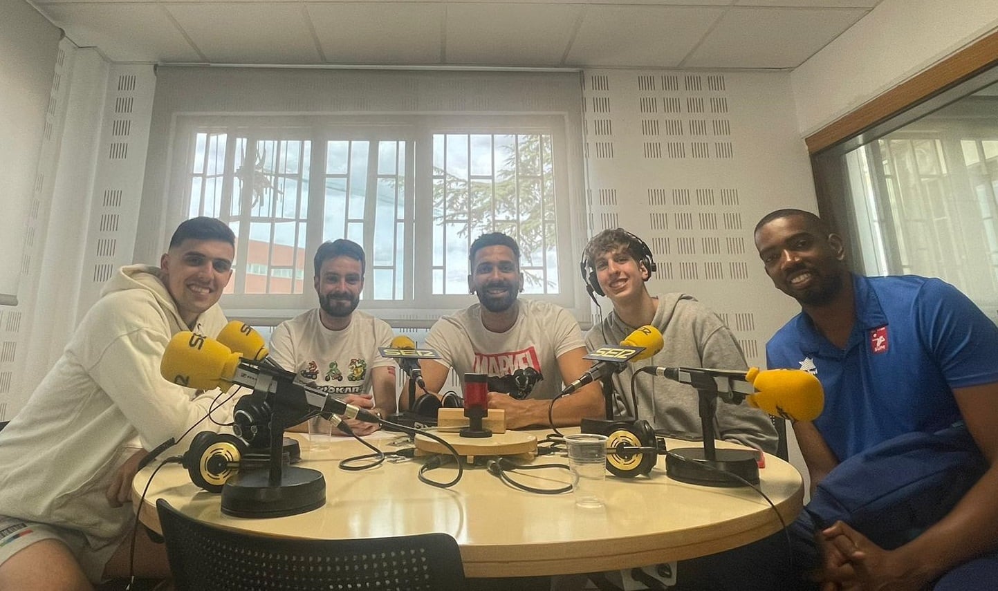 Pele Vargas, Marinho dos Santos, Davi Tenorio y Juan Pablo Moreno (de izquierda a derecha), en el Saque Flotante.