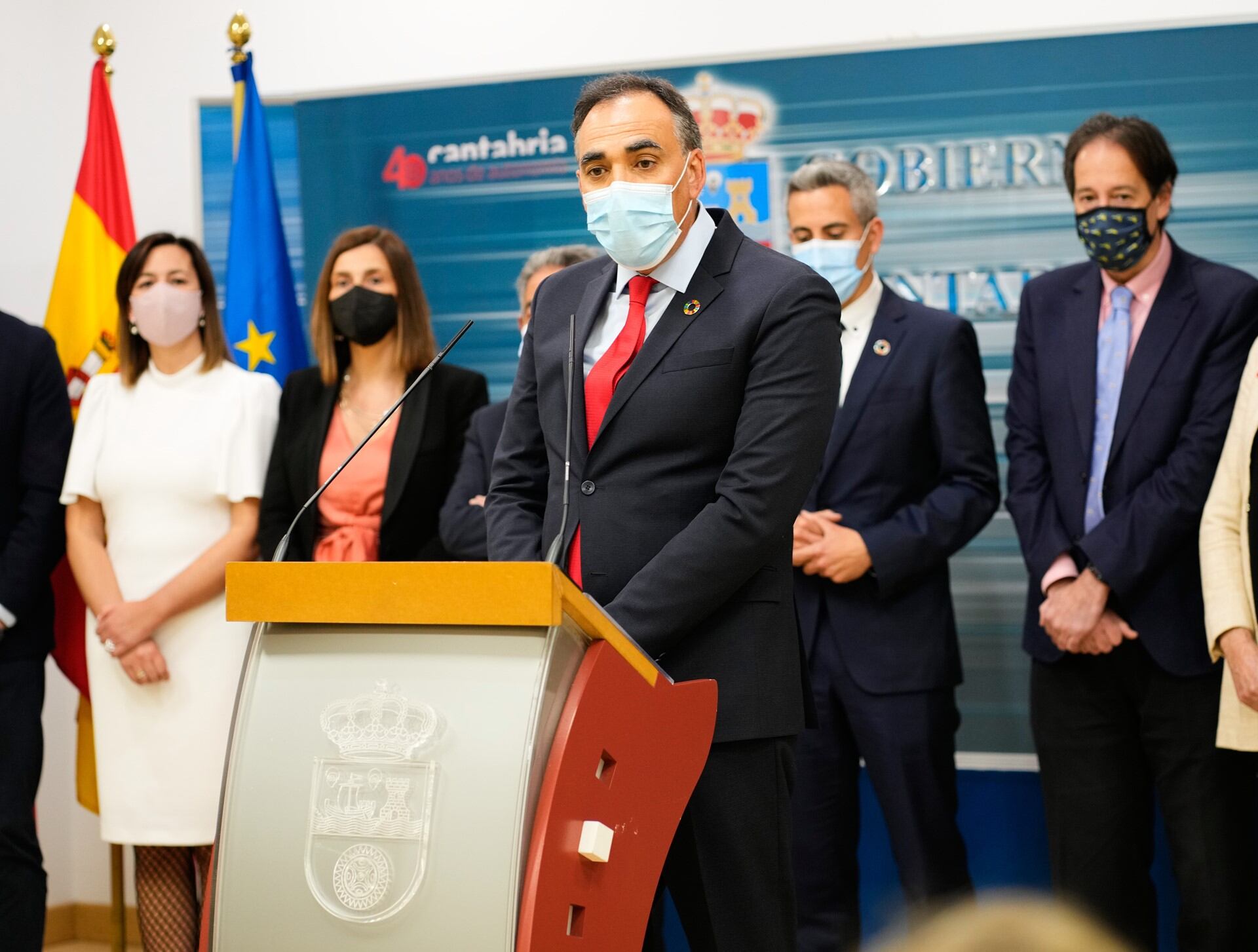 Sanidad dice que van a aumentar los contagios por covid en Cantabria pero le preocupa