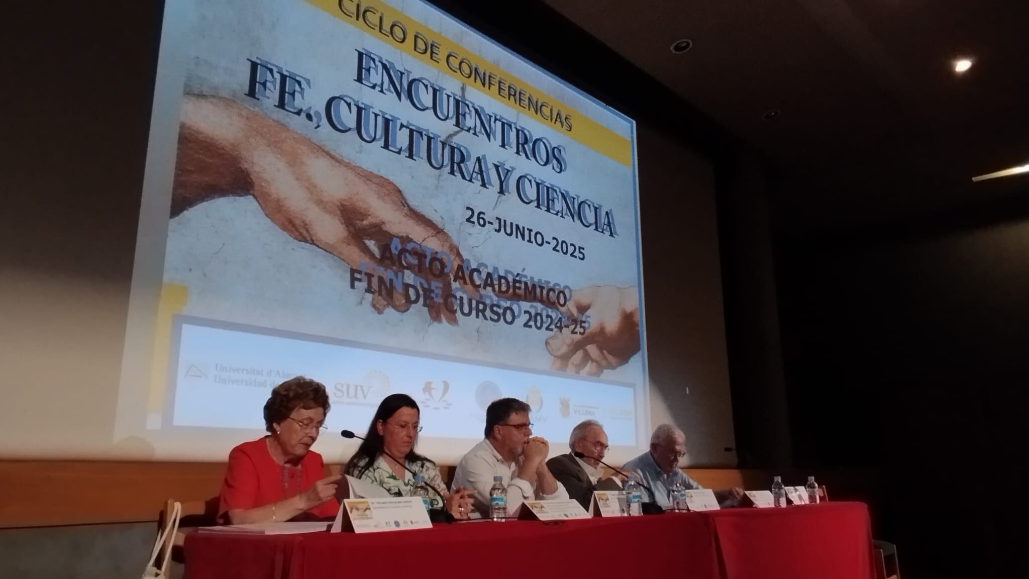 Momento del acto de clausura del curso