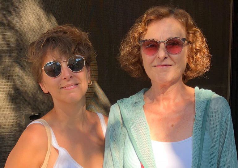 Nausicaa Bonnín i Marta Angelat, als estudis de Ràdio Barcelona.