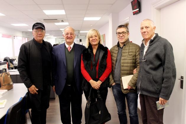 Victor Casaus, Severiano Hernández, Maria del Olmo, Manuel Melgar y Ricardo Fuente en los estudios de Radio Alicante