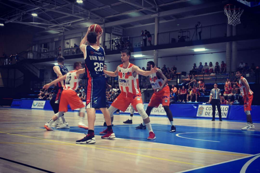 Este sábado, en el Pazo de los deportes Paco Paz, el Club Ourense Baloncesto, disputará el último partido de pretemporada frente al Marín Peixe Galego