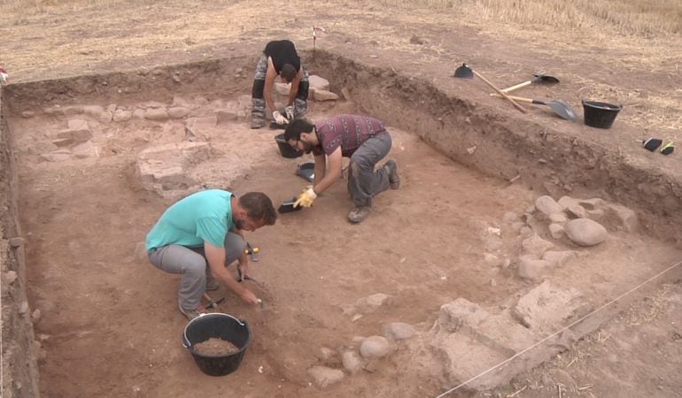 Trabajos en la excavacion de Isturgi