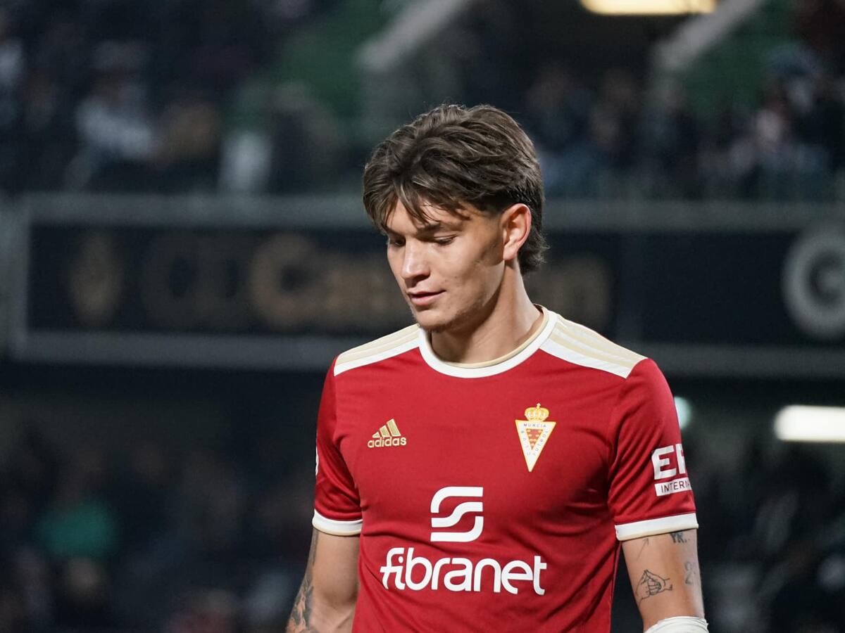 Arnau Solà: "Queremos subir, tenemos una oportunidad única para que el Real Murcia pase de 2ªRFEF a Segunda División"
