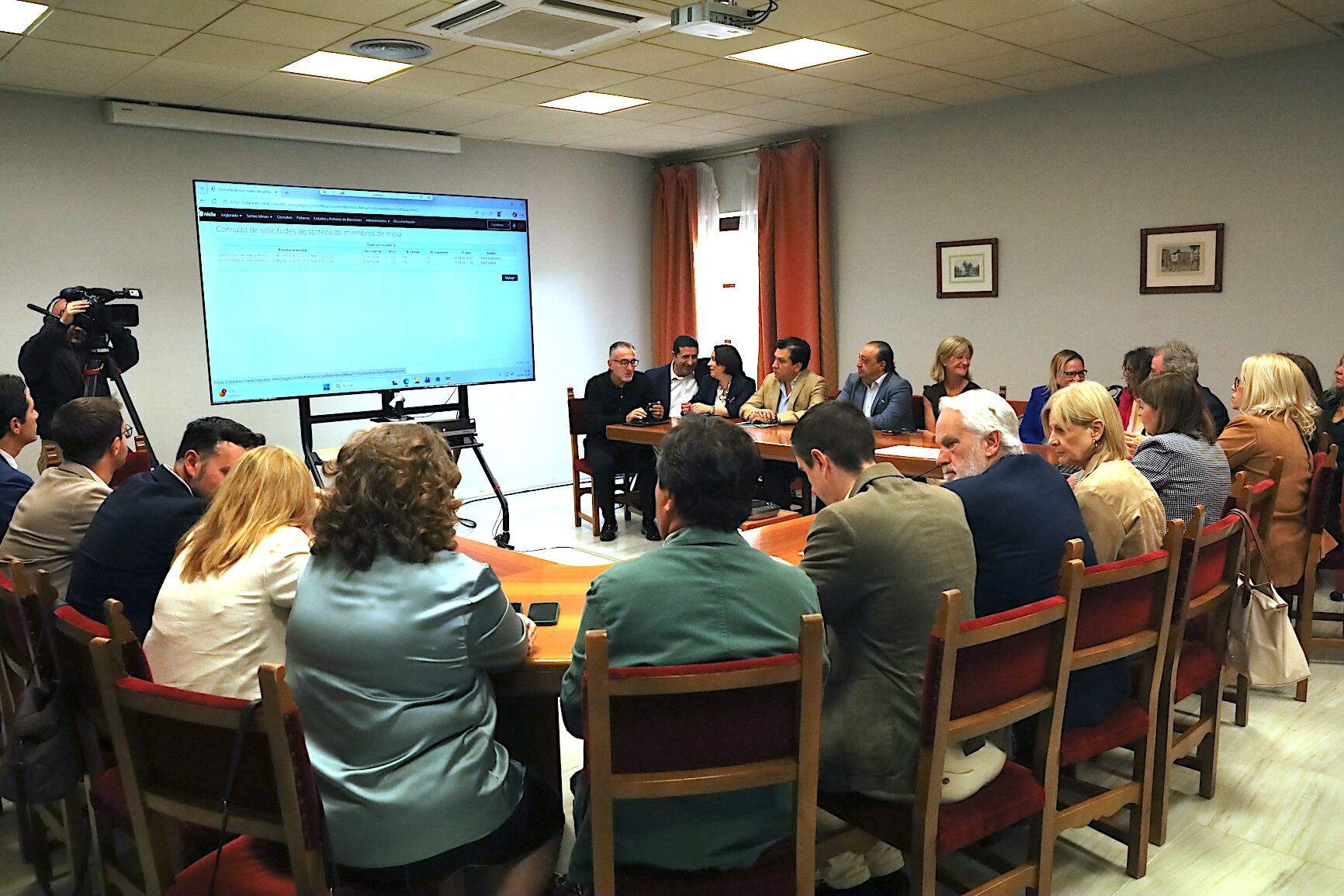 Pleno para elegir a los integrantes de las mesas electorales del próximo 17 de mayo