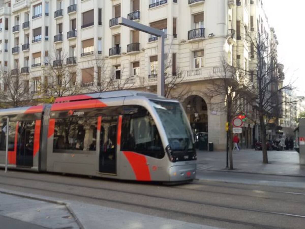 Desconvocados los paros del tranvía tras alcanzarse un preacuerdo