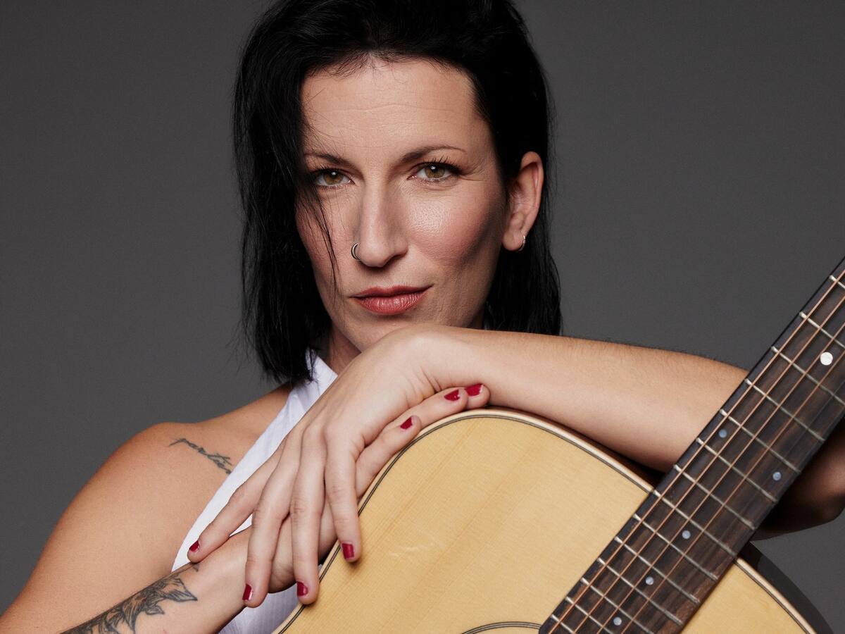 Neus Ferri torna a Alcoi per a interpretar ‘Llar’ en acústic