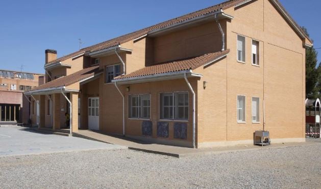 El colegio José Manuel Blecua de Alcolea de Cinca es uno de los centros que abren sus puertas por Navidad