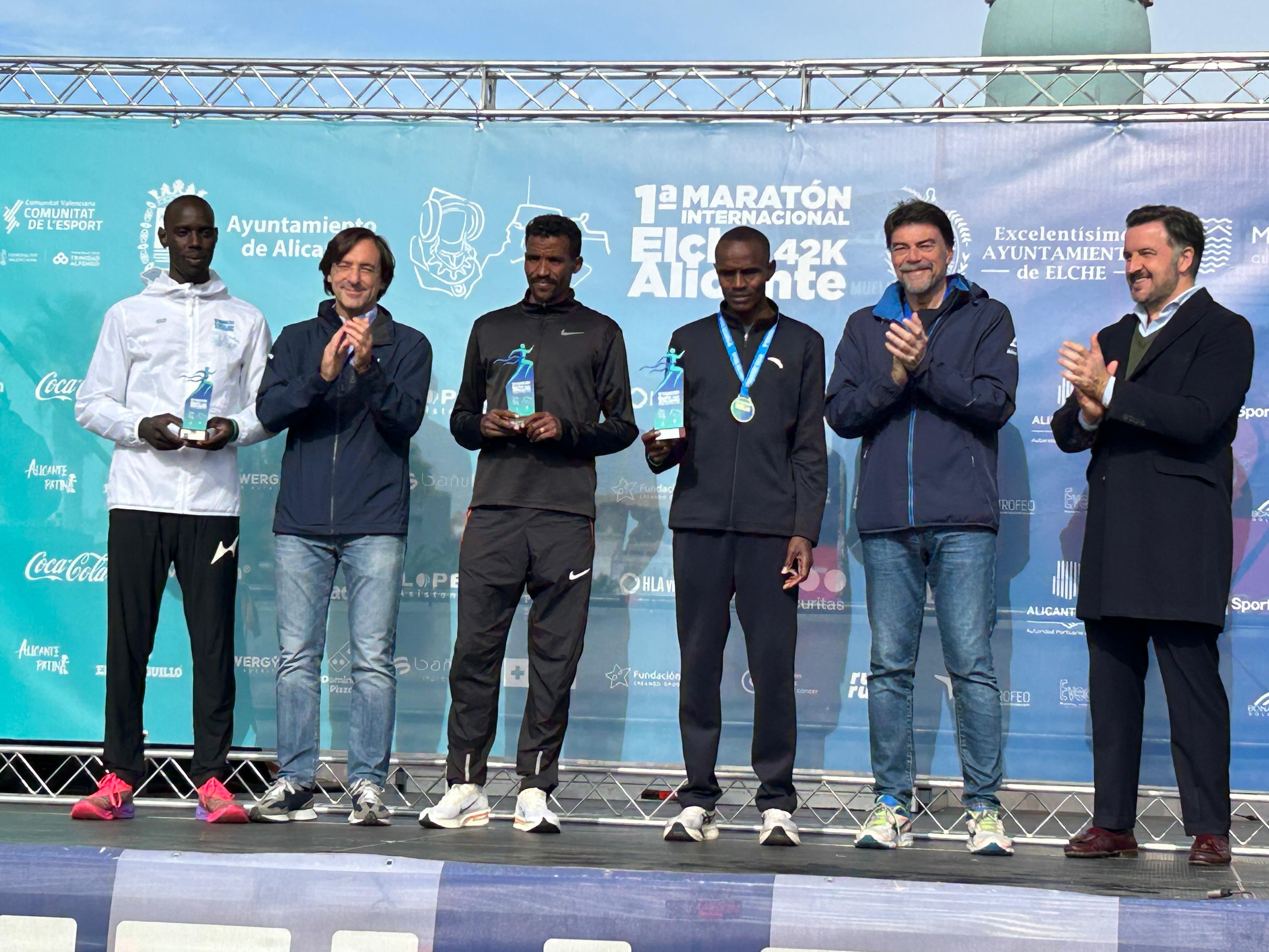 Entrega de premios de la Maratón Elche Alicante. Foto: Ayuntamiento de Alicante