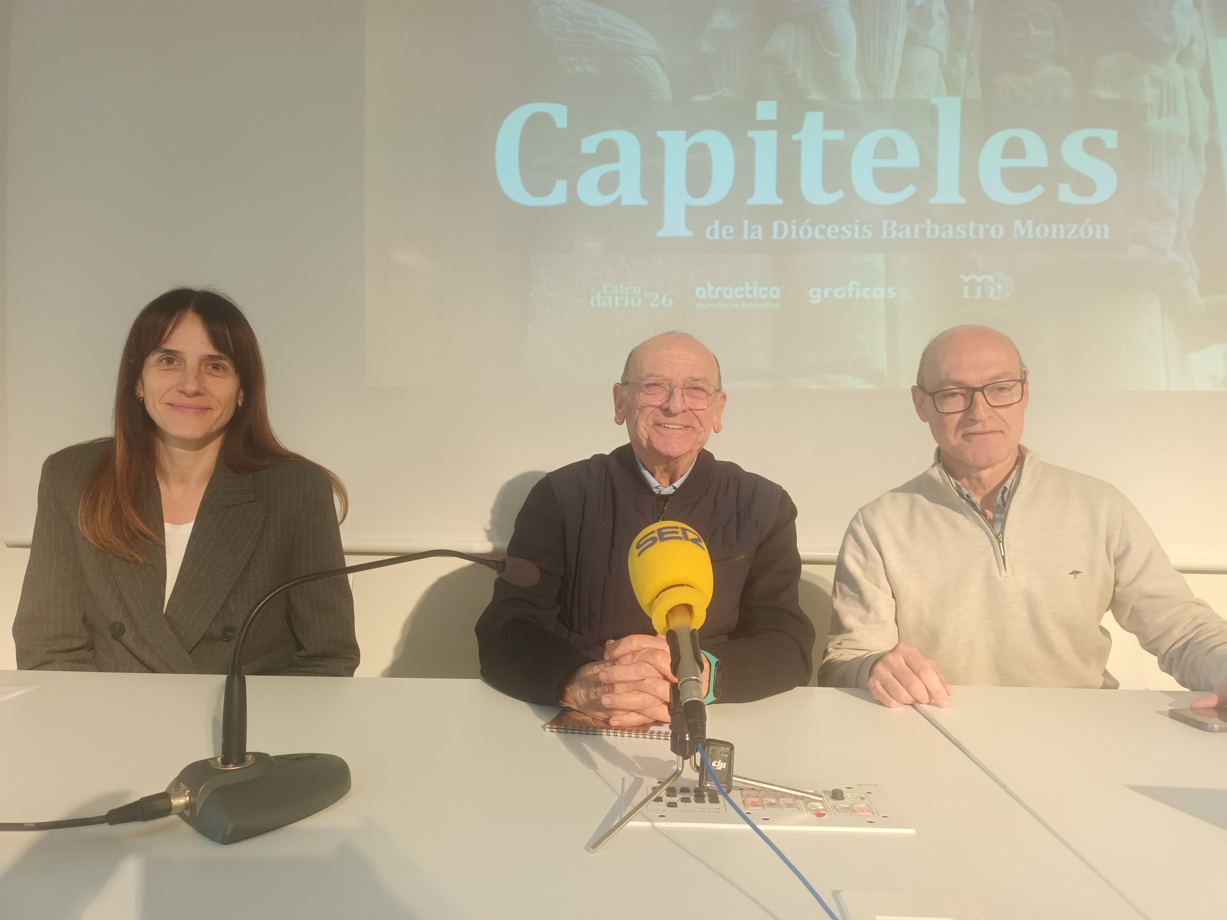 María Puértolas, Ángel Noguero y Miguel Hecho em la presentación