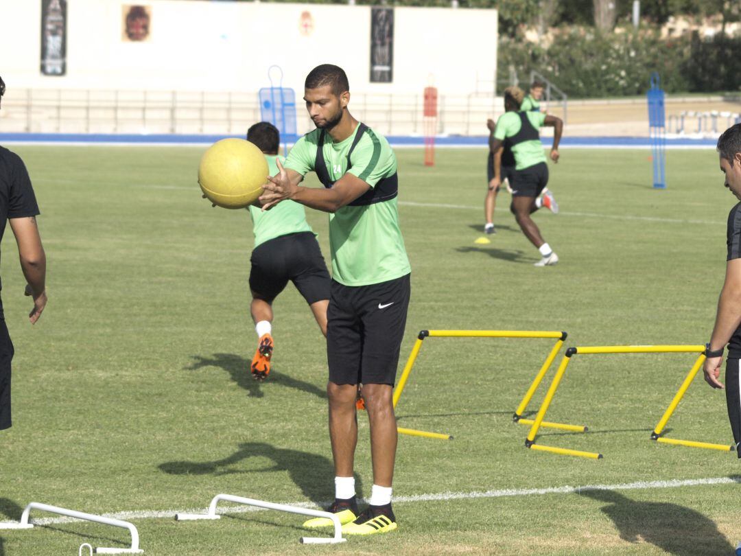 Joaquín Fernández en su último entrenamiento con el Almería.