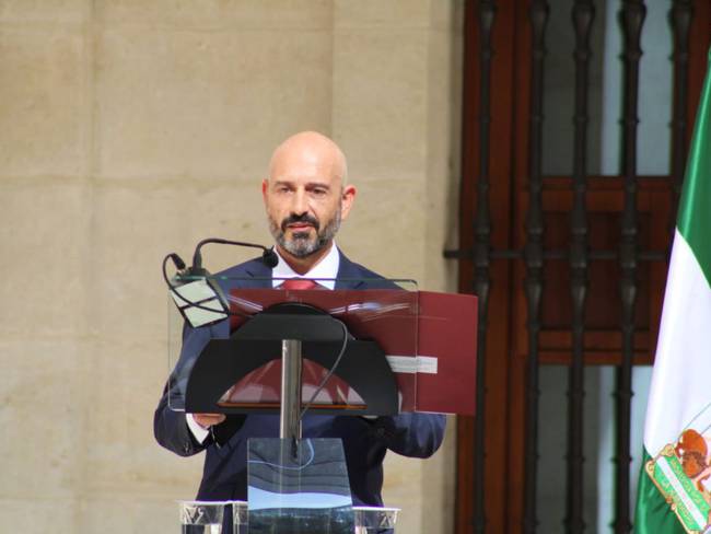 Javier Salas, ha asegurado que las medidas del nuevo decreto-ley "demuestran que el Gobierno de España es la única administración que está tomando medidas para proteger a los ciudadanos"