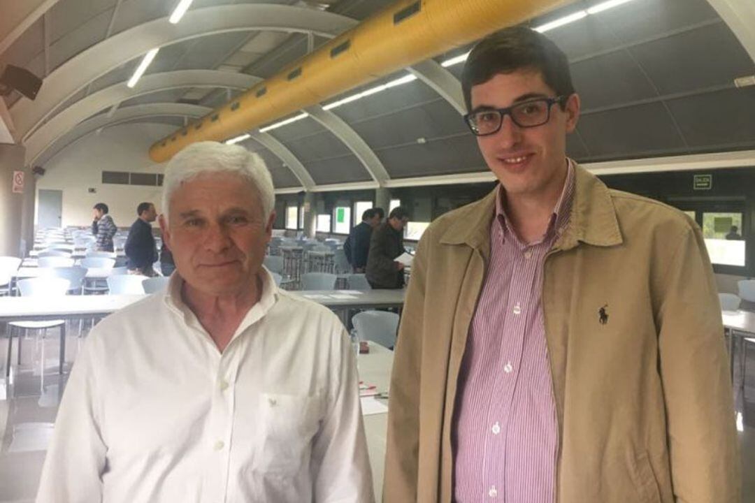 Los responsables políticos de Ahora Decide, Jose Luis Ferrero, y de ADEIZA, Enrique Rodríguez