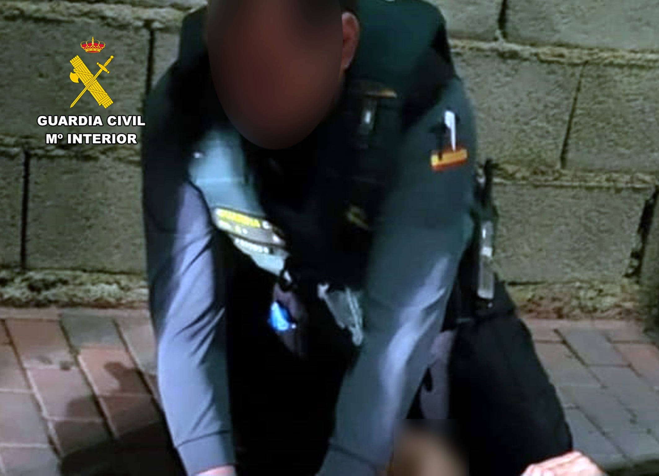 La Guardia Civil salva la vida de un vecino en Archena haciéndole un torniquete