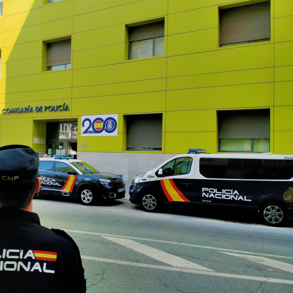 La Policía Nacional detiene a trece personas por tráfico de seres humanos