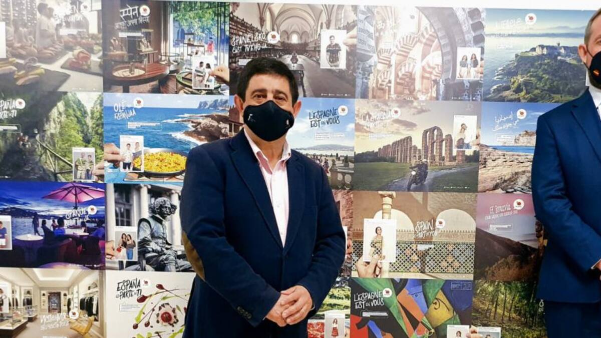 El presidente de la Diputación analiza con el secretario de Estado de Turismo planes de dinamización turística