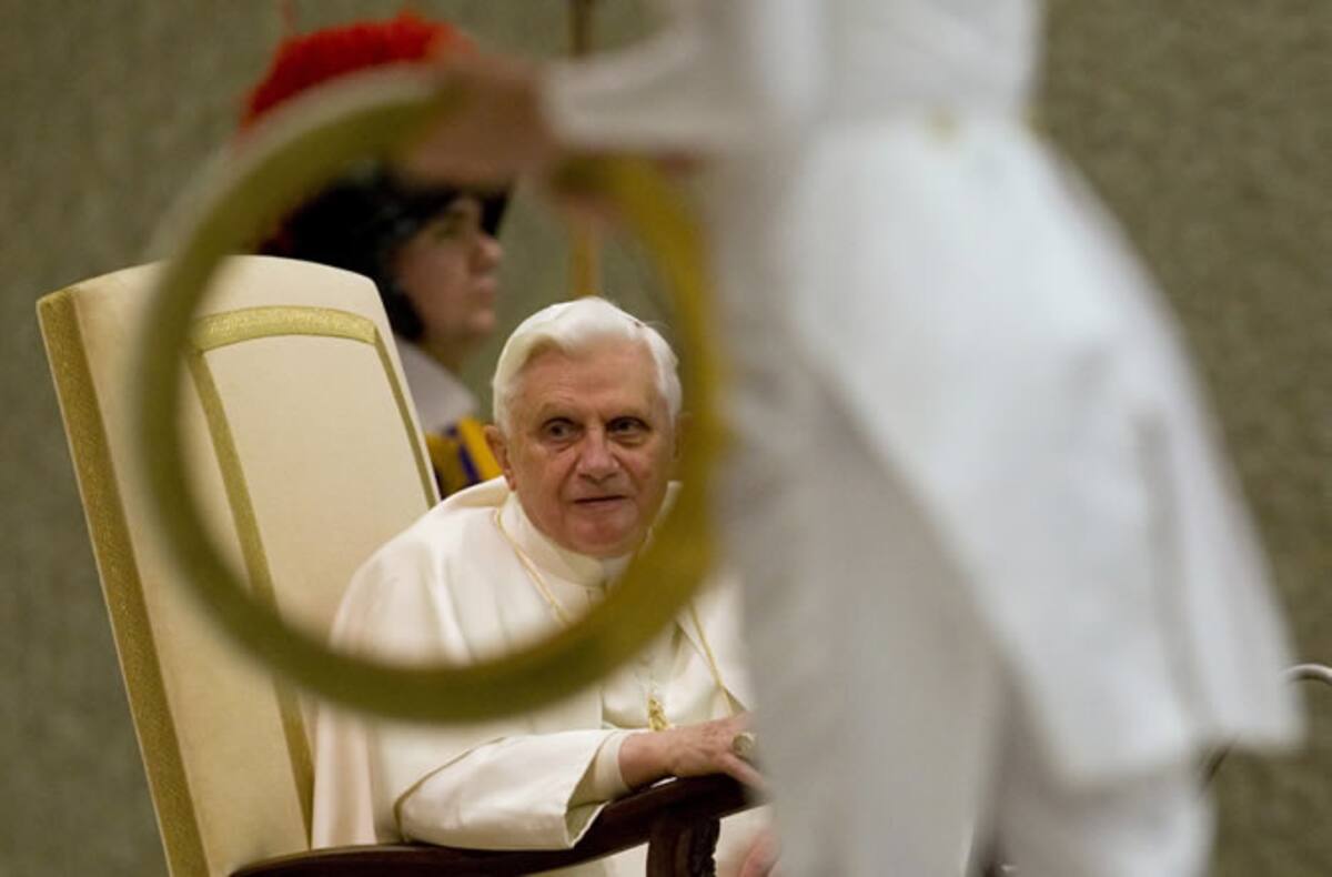 El Pontífice, al que precisamente no le sobran problemas estos días, ha sonreído y se ha mostrado divertido ante la actuación de los componentes del circo Medrano que han acudido a la audiencia pública celebrada en el Aula Pablo VI.