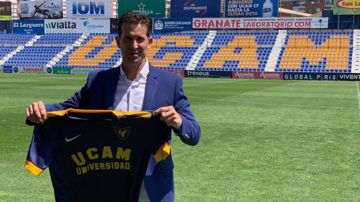 Juan Merino: "Creo en la plantilla y en que es posible el playoff"