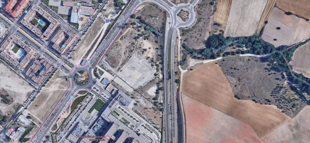 Ubicación del aparcamiento con respecto al Arroyo de Quiñones