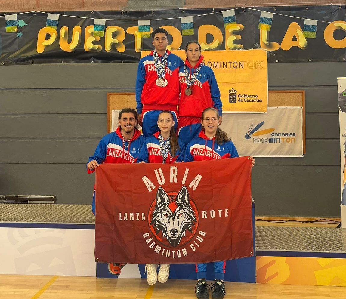 Jugadores del Auria Bádminton Club de Lanzarote.