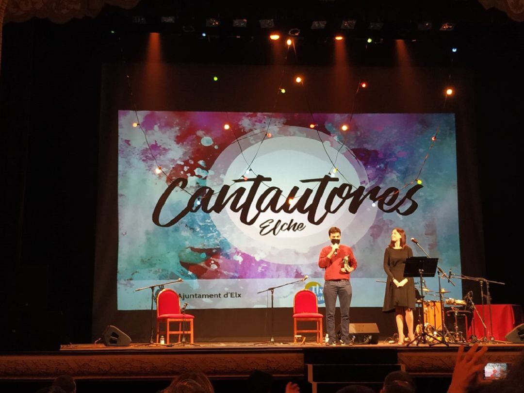 certamen de cantautores de Elche