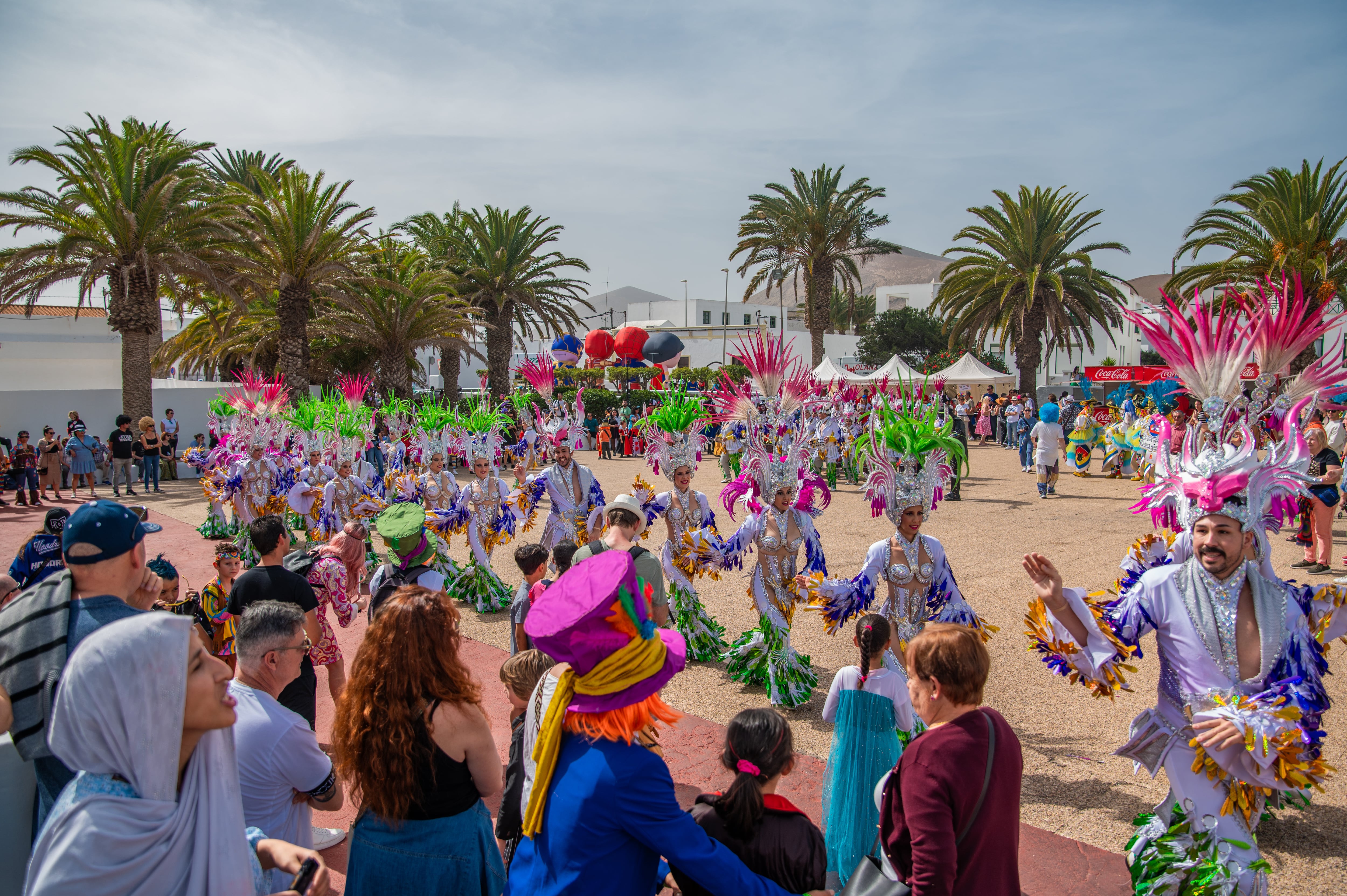 Una de las comparsas participantes en el Carnaval de Día de San Bartolomé.