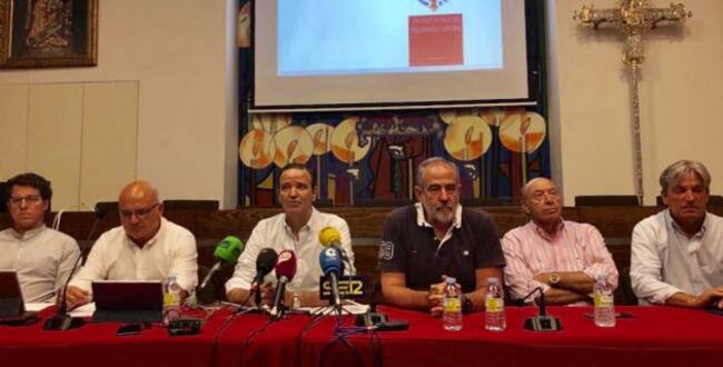 Los miembros de la Agrupación durante la rueda de prensa