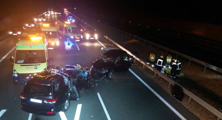 Los bomberos tuvieron que intervenir en el accidente de Tébar