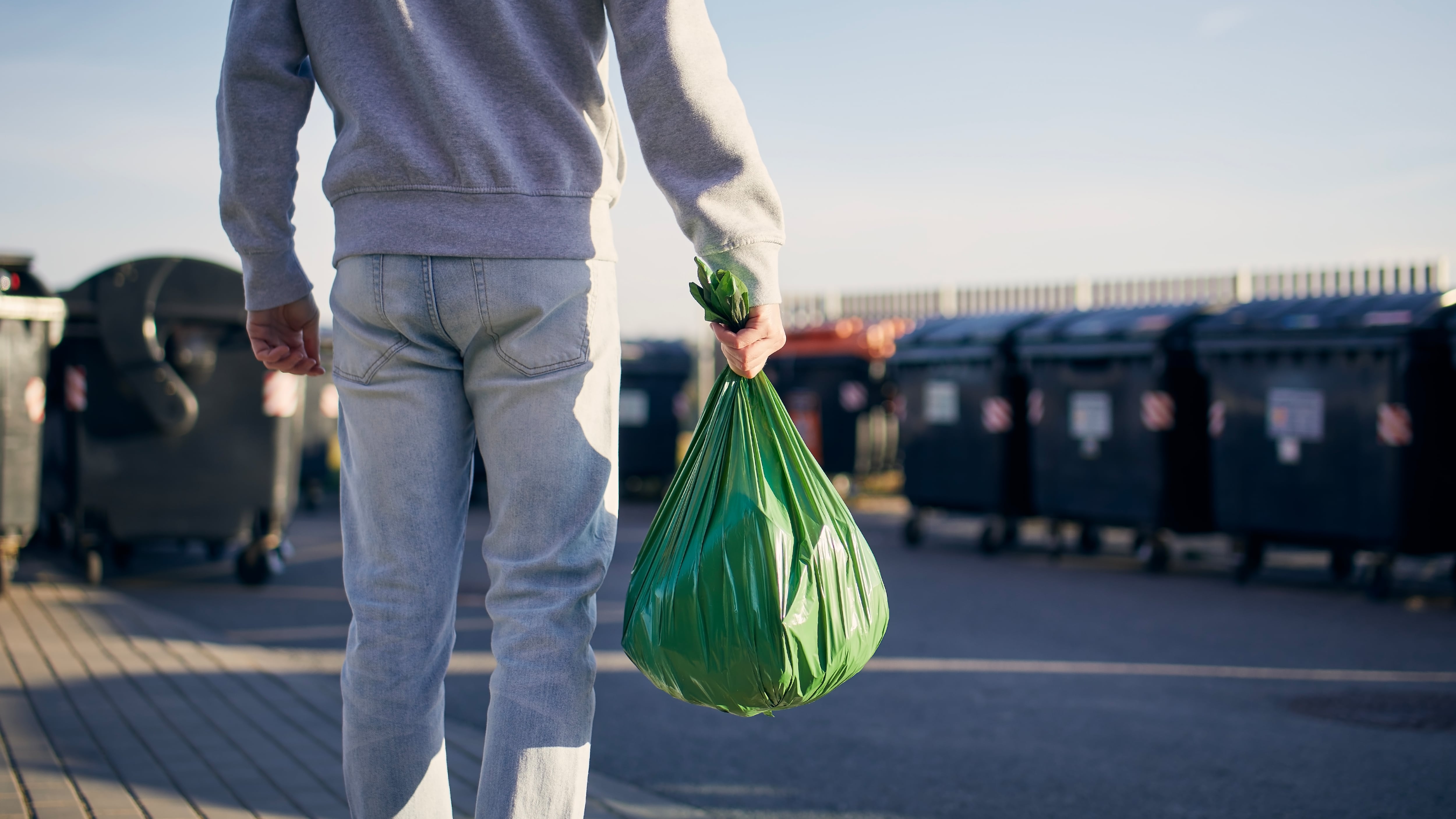 Contenedores de basura.