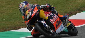 Binder, con su KTM por las curvas de Mugello