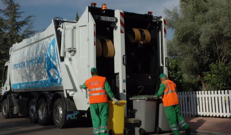 La nueva concesionaria de recogida de basuras incrementará el servicio en Parla