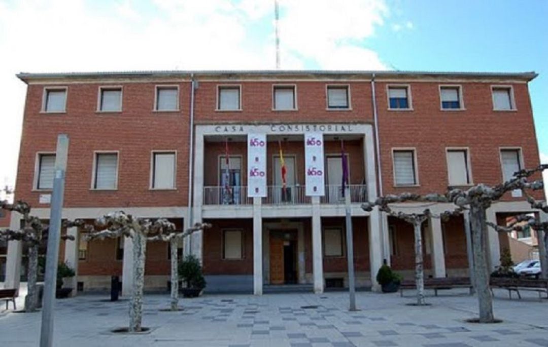 Fachada del Ayuntamiento de Venta de Baños (Palencia)