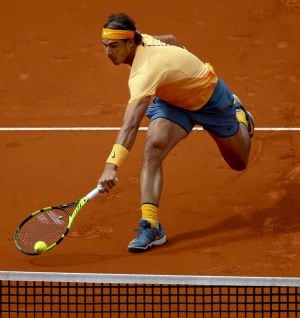 El tenista español Rafa Nadal durante el partido contra el brasileño Joao Souza de cuartos de final del Mutua Madrid Open que se disputa en la Caja Mágica