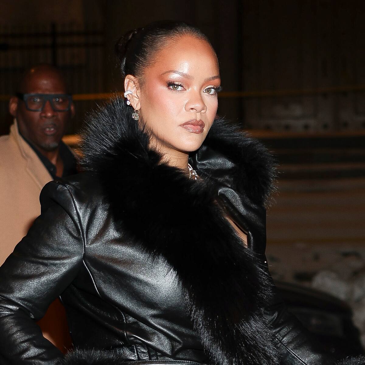 Una mujer dispara a la casa de Rihanna en Los Ángeles mientras ella estaba dentro