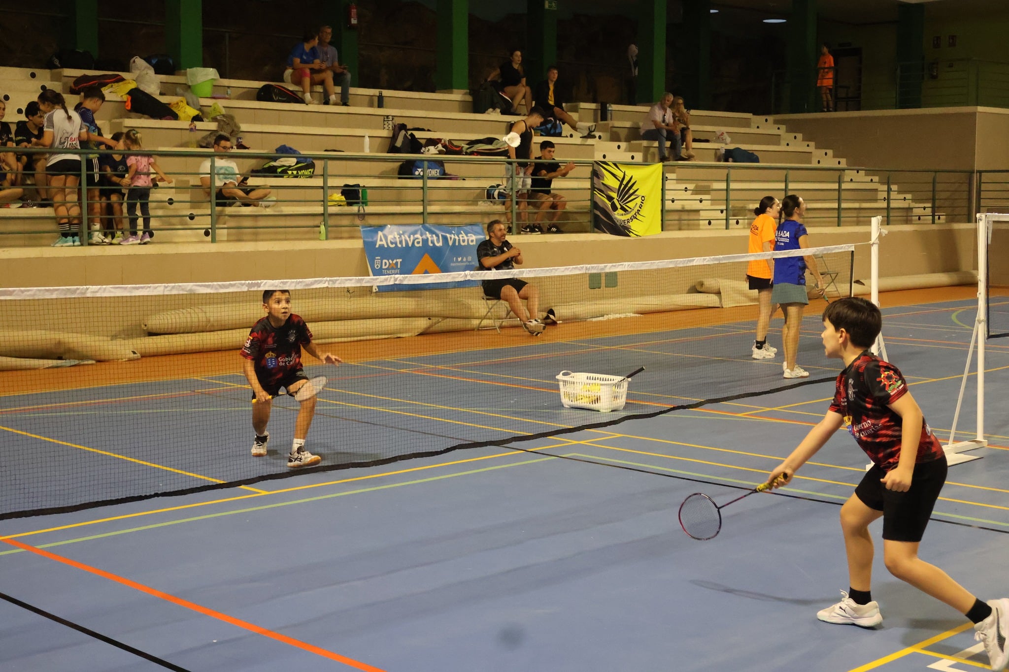 Jugadores del Auria Bádminton Club en el TOP TTR El Rosario.